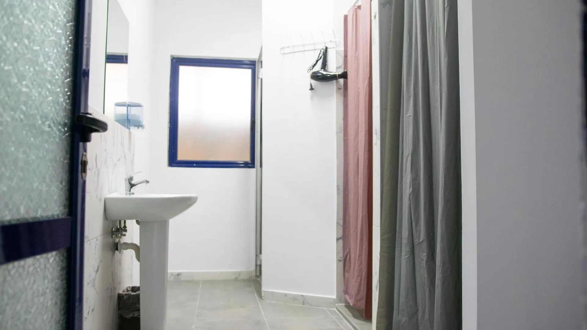D1 Hostel Tirana 0*,
